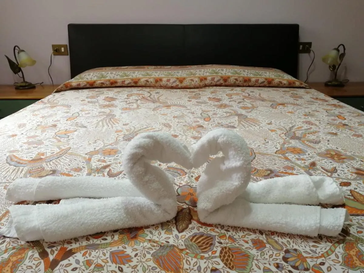 L'Antico Borgo, Un Mix Di Storia E Romanticismo Villa Lierna